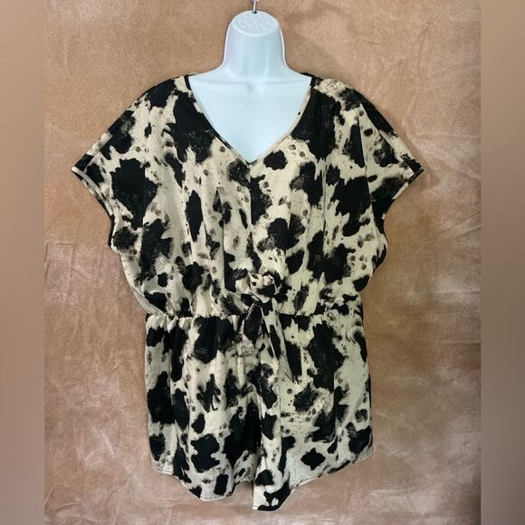 SHEIN Tops - Stylish Black and Cream cow print open back short romper 2XL